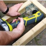 Aku ugaona-kutna bušilica Ryobi RAD1801M 18V ONE+