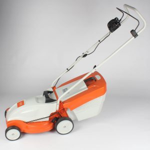 AKU – Akumulatorska kosilica - kosačica STIHL RMA 235 na točkove bez baterije i punjača