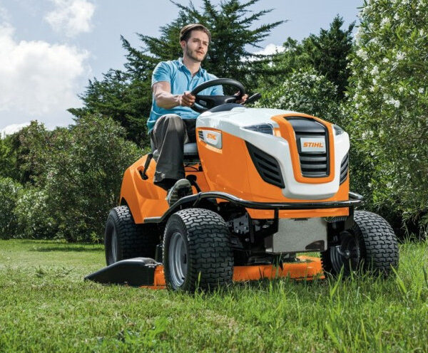 Benzinska traktorska kosilica - kosačica STIHL RT 4097 SX 95cm 12.1KS