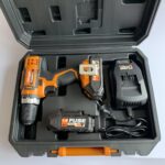 Aku bušilica - odvijač Villager sa priborom dvije 1.5Ah baterije i punjačem u koferu VLN 3220 (2BSC)