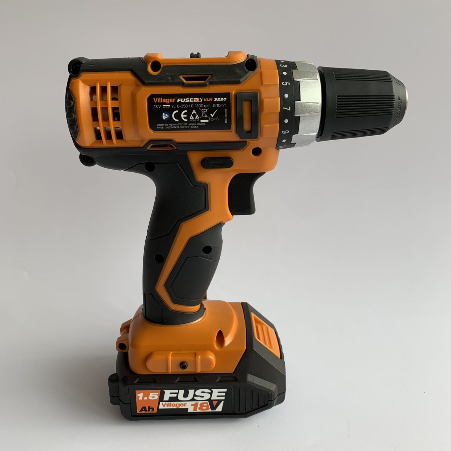 Aku bušilica - odvijač Villager sa priborom dvije 1.5Ah baterije i punjačem u koferu VLN 3220 (2BSC)