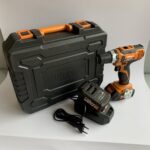 Aku bušilica - odvijač Villager sa priborom dvije 1.5Ah baterije i punjačem u koferu VLN 3220 (2BSC)