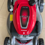 Samohodna benzinska parkovska kosilica - kosačica Honda HRG 466 3.7KS 46cm