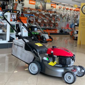 Samohodna benzinska parkovska kosilica - kosačica Honda HRG 466 3.7KS 46cm