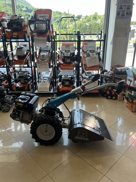 Benzinski motokultivator Bertolini 401 S sa vučnom frezom