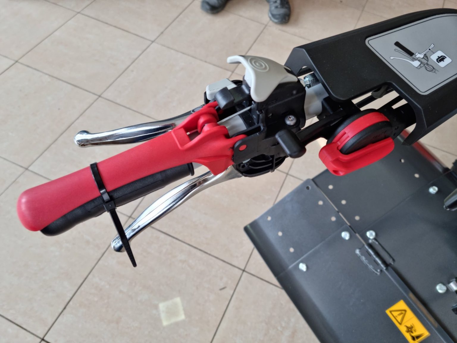 Dizelski motokultivator BERTOLINI 407 S sa strižnom kosom