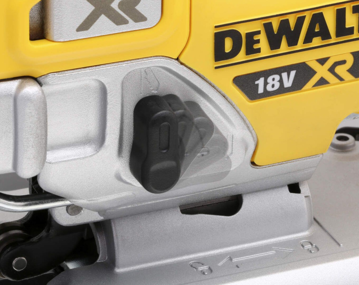 Aku ubodna pila DeWalt DCS334NT 18V XR u TSTAK koferu