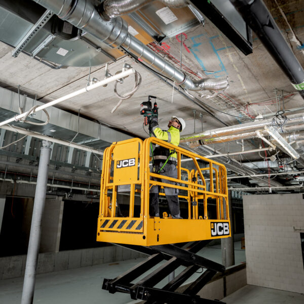 Aku udarna bušilica Metabo KH 18 601714930 LTX BL 24 Q 18V sa usisivačem dvije 5.5Ah baterije i punjačem u koferu