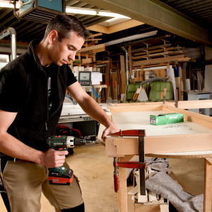 Aku bušilica - odvijač Metabo BS 18 LT 60210296 18V sa tri 4Ah baterije i punjačem u koferu