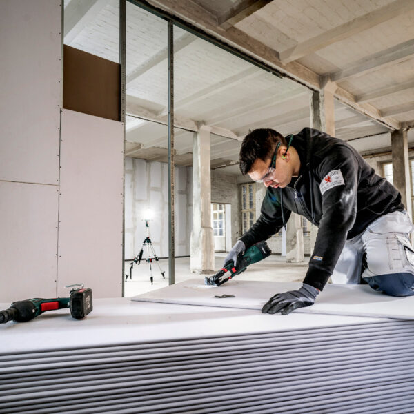 Aku višenamjenski-multifunkcijski alat Metabo ASC55 MT 18 LTX 613021510 sa 2 baterije 2.0Ah i punjačem u koferu