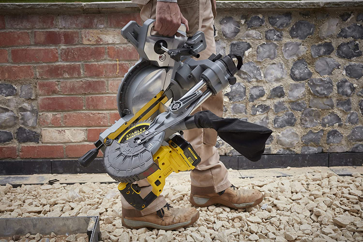 Aku potezno-nagibna pila - štucer Stanley SFMCS701M1 SFM V20 18V sa baterijom i punjačem