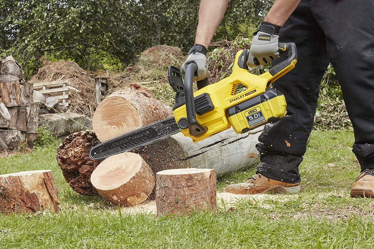 Aku pila - motorka za drva Stanley SFMCCSB664B 54V 40cm