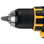 Aku bušilica - odvijač DeWalt DCD790M3 18V XR sa tri 4Ah baterije i punjačem u koferu