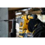 Aku udarna bušilica DeWalt DCH323T2 SDS-Plus FlexVolt 54V XR sa dvije 6Ah baterije i punjačem u TSTAK koferu