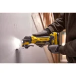 Aku višenamjenski-multifunkcijski alat Stanley SFMCE510D2K SFM V20 18V sa 2 baterije 2.0Ah i punjačem u koferu