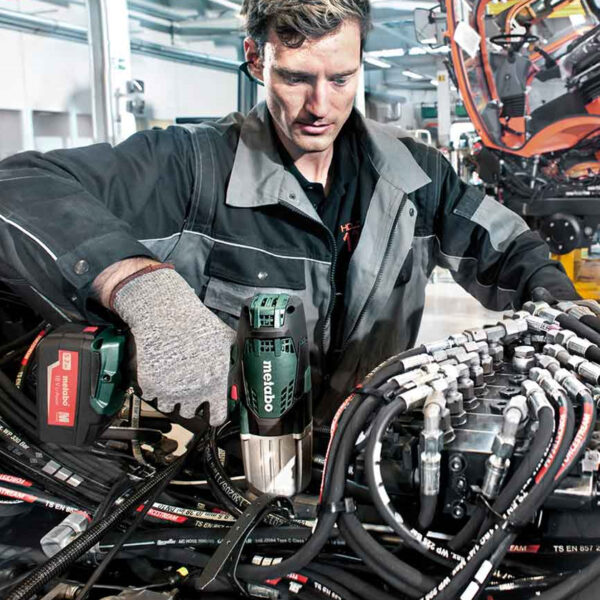 Aku udarni odvijač Metabo SSW 18 60219866 LTX 600 18V sa dvije 5.5Ah baterije i punjačem u koferu