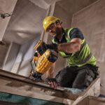 Aku heftalica - klamerica DeWalt 18V XR 12-38mm sa dvije 2Ah baterije i punjačem u TSTAK koferu DCN682D2