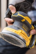 Aku ekscentrična-rotaciona brusilica Stanley FMCW220B 18V 125mm