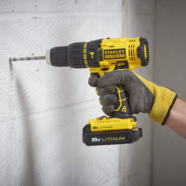 Aku udarna bušilica Stanley FMC626C2K 18V 47Nm sa 2 baterije 1.3Ah i punjačem u koferu