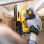 Aku vibraciona brusilica - šlajfarica Stanley FMCW210B 18V