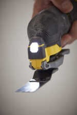 Aku višenamjenski-multifunkcijski alat Stanley SFMCE500D2K SFM V20 Multi Tool sa 2 baterije 2.0Ah i punjačem u koferu