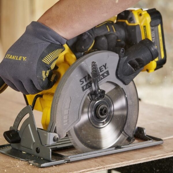 Aku ručna kružna pila - cirkular Stanley SFMCS500M2K SFM V20 18V 165mm sa 2 baterije 4.0Ah i punjačem u koferu