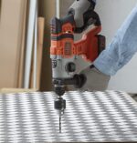 Aku udarna bušilica Black+Decker BCD900B SDS-Plus 18V sa nastavkom