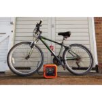 Aku kompresor višenamjenski Black+Decker ASI400 12V sa digitalnim mjeračem