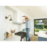 Aku odvijač - zavrtač Black+Decker BCF603C In Line 3.6V 5.5Nm sa priborom i punjačem u kutiji