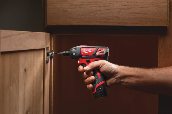 Aku udarni odvijač Milwaukee M12 BSD-0 4933447135 12V 20Nm