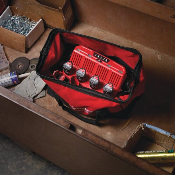 Punjač za aku baterije sa četiri ležišta Milwaukee M12 C4 12V 4932430554