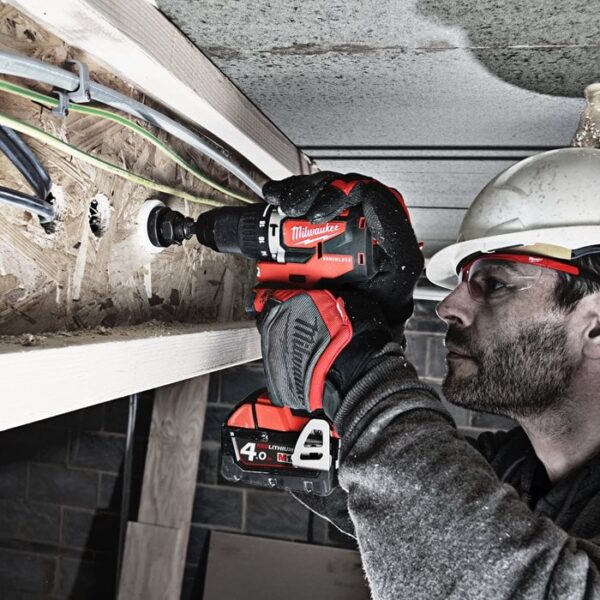 Aku udarna bušilica Milwaukee M18 CBLPD-502C 4933464558 bez četkica sa dvije 5Ah baterije i punjačem u koferu 18V 60Nm