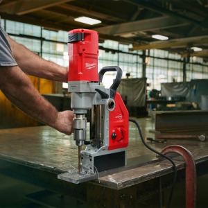 Električna magnetna bušilica sa elektromagnetom Milwaukee MDE 41 4933451015 1200W u koferu