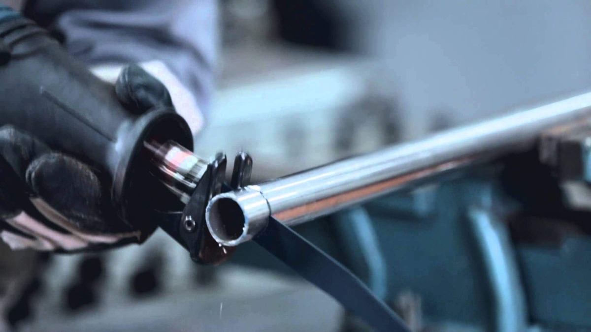 Aku recipročna pila - lisičiji rep Bosch GSA 18V-LI 060164J000 sa dodacima