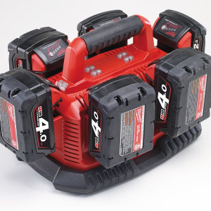 Punjač sa šest slotova M14 - M18 Milwaukee M1418 C6 14-18V 4932430086