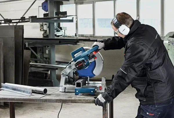 Električna pila za metal - maja Bosch GCD 12 JL 0601B28000 2000W