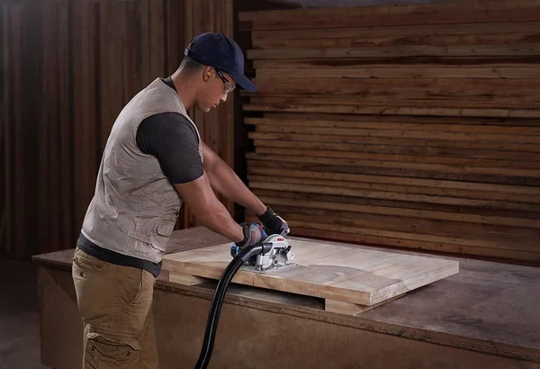 Električna ručna kružna pila - cirkular Bosch GKS 600 06016A9020 1200W 165mm