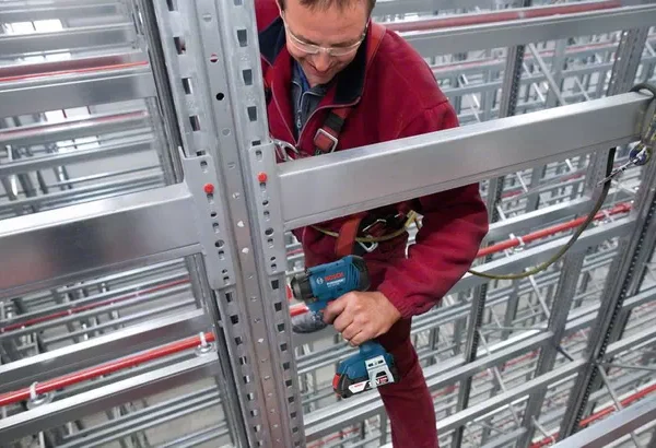 Aku udarni odvijač Bosch GDX 180-LI 06019G5223 18V 180Nm u koferu sa 2 baterije 2.0Ah i brzim punjačem