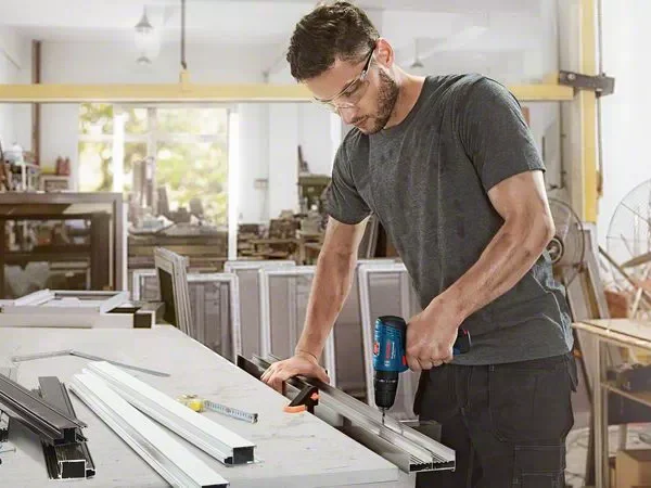 Aku udarna bušilica Bosch GSB 120-LI 06019G8100 30Nm 12V u koferu sa 2 baterije i punjačem