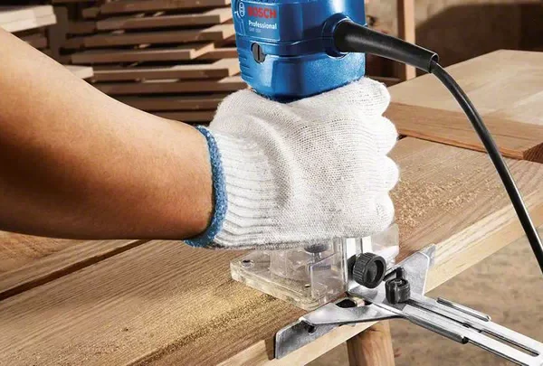 Električna glodalica za ivice - rubove Bosch GKF 550 06016A0020 550W