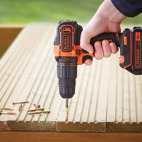 Aku udarna bušilica Black+Decker BDCHD18KB 18V sa dvije 1.5Ah baterije i punjačem u koferu