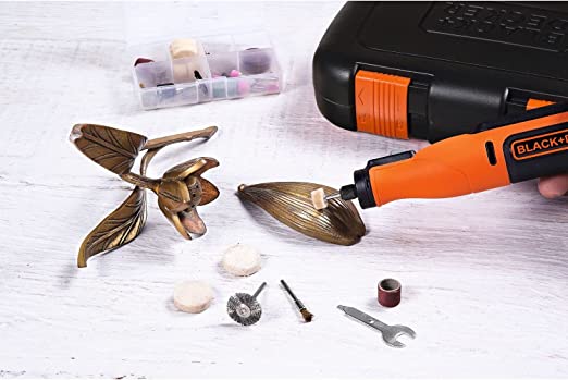 Aku hobi univerzalni alat za brušenje Black+Decker BCRT8IK sa 36-dijelnim setom pribora i baterijom i punjačem