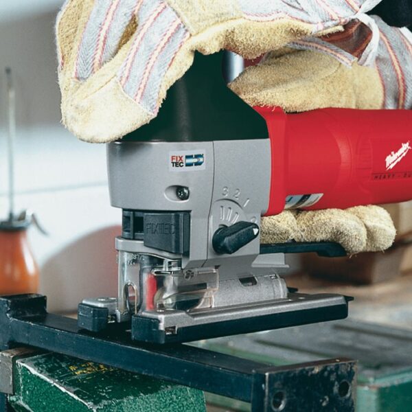 Električna ubodna pila Milwaukee FSPE110X 4933357990 710W u koferu