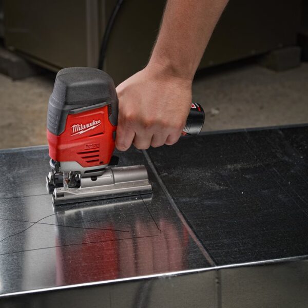 Aku ubodna pila Milwaukee M12JS-402B 12V sa 2 baterije i punjačem u koferu 4933441700