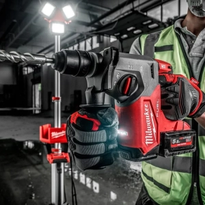 Aku udarna bušilica Milwaukee M18 FHX-552X 4933478889 SDS-Plus sa dvije 5.5Ah baterije i punjačem u HD koferu 26mm 18V