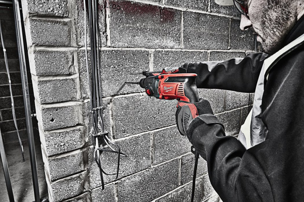 Električna udarna bušilica Milwaukee PH 26 TX 4933464579 SDS-Plus 26mm 800W sa Fixtec steznom glavom u koferu