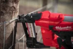 Aku heftalica - klamerica za ograde Milwaukee M18 FFUS-302C 18V sa dvije 3Ah baterije i punjačem u koferu 4933479832