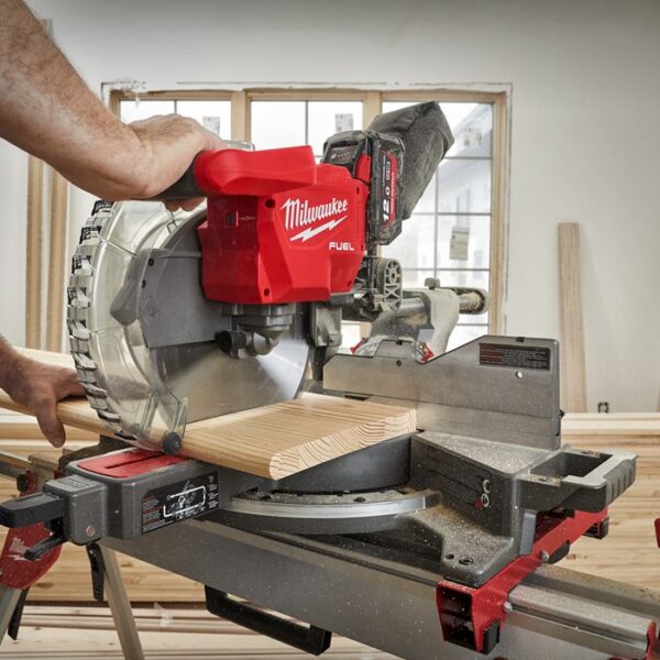 Aku potezno-nagibna pila - štucer Milwaukee M18FMS305-0 18V 4933471205 305mm