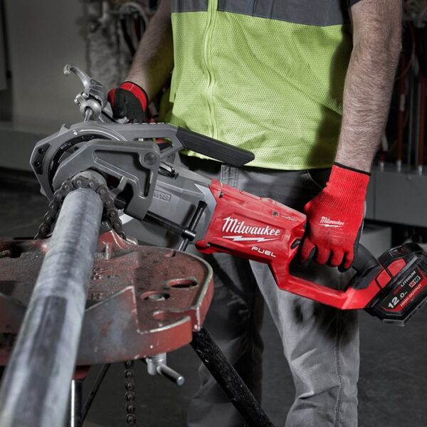 Aku urezivač navoja za cijevi Milwaukee M18 FPT2-121C 4933478597 2'' 18V sa 12Ah baterijom i punjačem u koferu