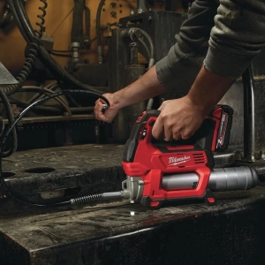 Aku pištolj za mast - mazalica - za podmazivanje Milwaukee M18 GG-201C 4933440490 18V sa 2Ah baterijom i punjčem u koferu